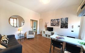 Convenienza E Ottimo Collegamento Coi Mezzi - Imbriani Urban Retreat